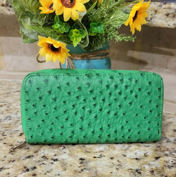 St. Patrick's 💚 Green Wallet Clutch purse - Picture 3 of 4